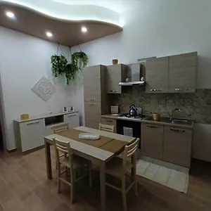 La Casa Di Ruth , CTA Italia